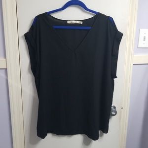 Euc. Black sleeveless top.